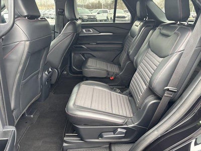 2025 Ford Explorer ST-Line 4WD