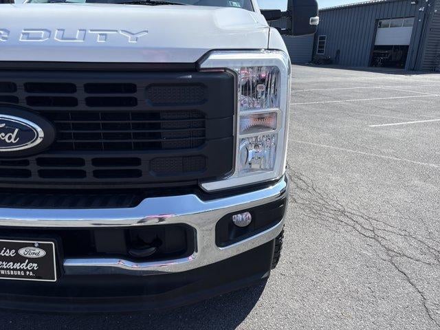 2023 Ford Super Duty F-250 SRW XL 4WD Crew Cab 6.75' Box