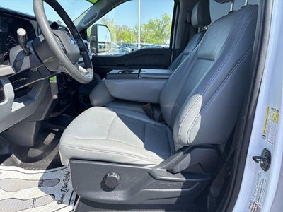 2023 Ford Super Duty F-250 SRW XL 4WD Crew Cab 6.75' Box