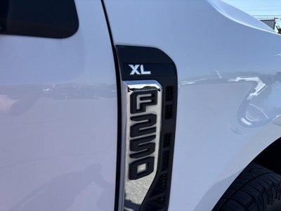 2023 Ford Super Duty F-250 SRW XL 4WD Crew Cab 6.75' Box