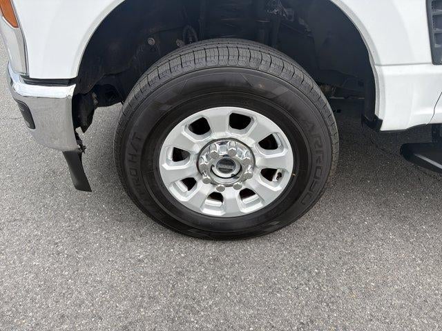 2024 Ford Super Duty F-250 SRW XLT 4WD Crew Cab 6.75' Box