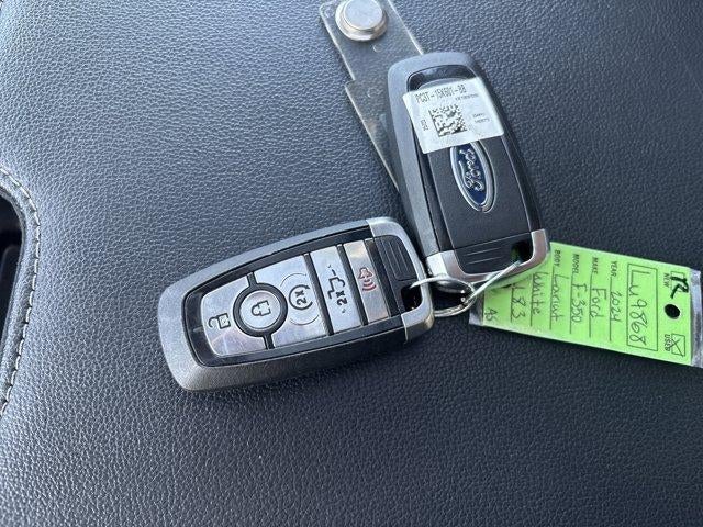 2024 Ford Super Duty F-350 SRW LARIAT 4WD Crew Cab 6.75' Box