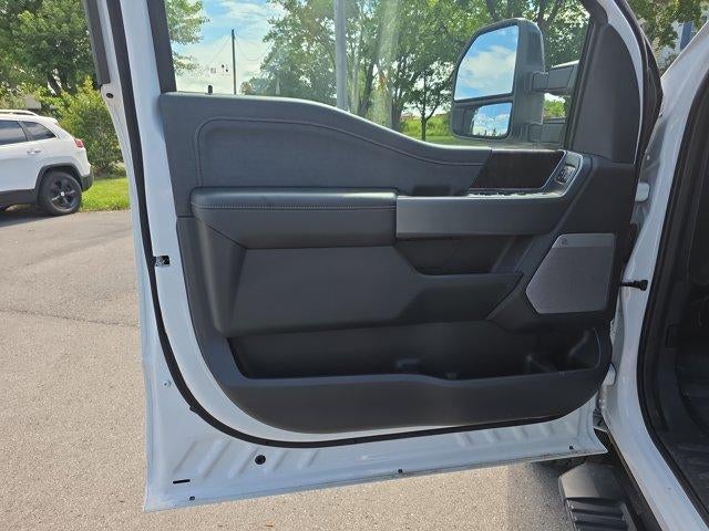 2024 Ford Super Duty F-350 SRW LARIAT 4WD Crew Cab 6.75' Box