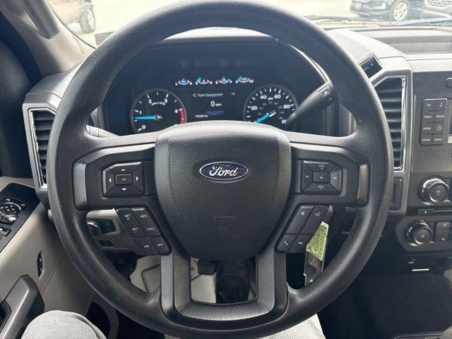 2017 Ford Super Duty F-350 SRW XLT 4WD Crew Cab 6.75' Box