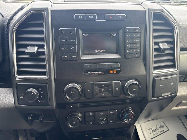 2017 Ford Super Duty F-350 SRW XLT 4WD Crew Cab 6.75' Box