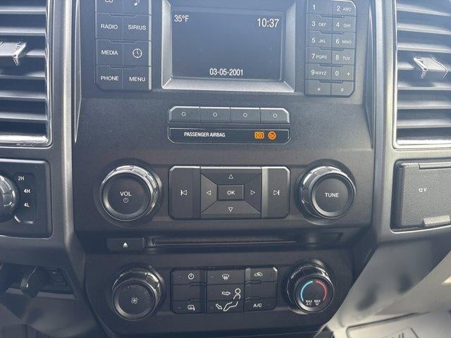 2017 Ford Super Duty F-350 SRW XLT 4WD Crew Cab 6.75' Box