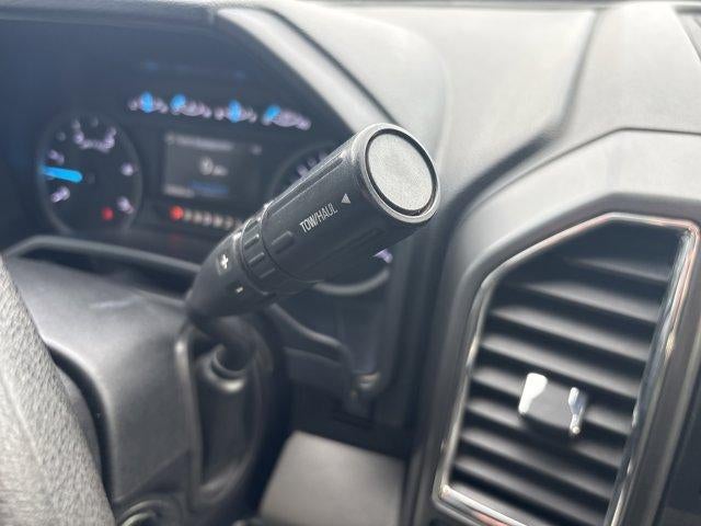 2017 Ford Super Duty F-350 SRW XLT 4WD Crew Cab 6.75' Box