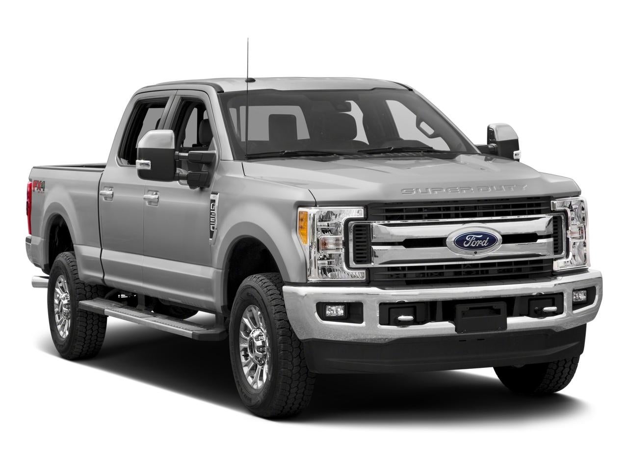 2017 Ford Super Duty F-350 SRW XLT 4WD Crew Cab 6.75' Box
