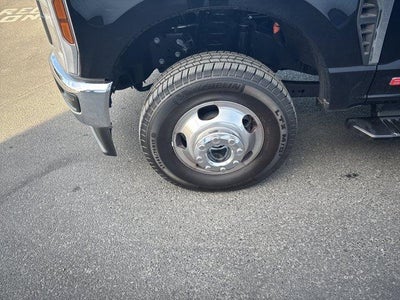 2025 Ford Super Duty F-350 DRW XL 4WD Crew Cab 8' Box