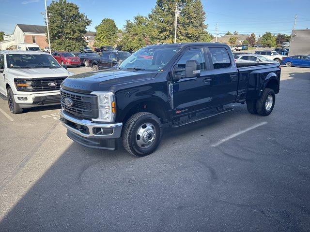 2025 Ford Super Duty F-350 DRW XL 4WD Crew Cab 8' Box