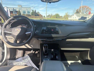 2022 Cadillac XT4 AWD 4dr Premium Luxury