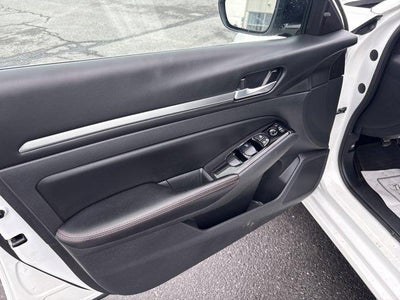 2024 Nissan Altima 2.5 SR Sedan