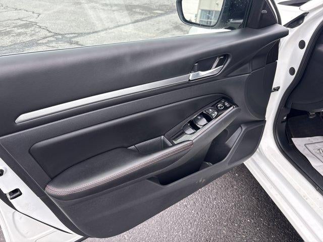 2024 Nissan Altima 2.5 SR Sedan