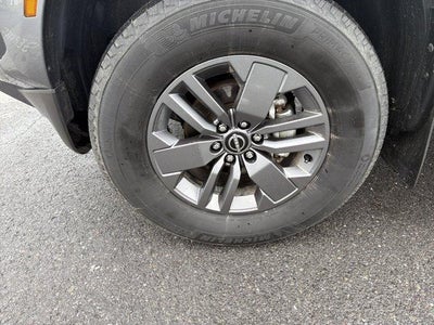 2025 Nissan Frontier Crew Cab 4x4 SV