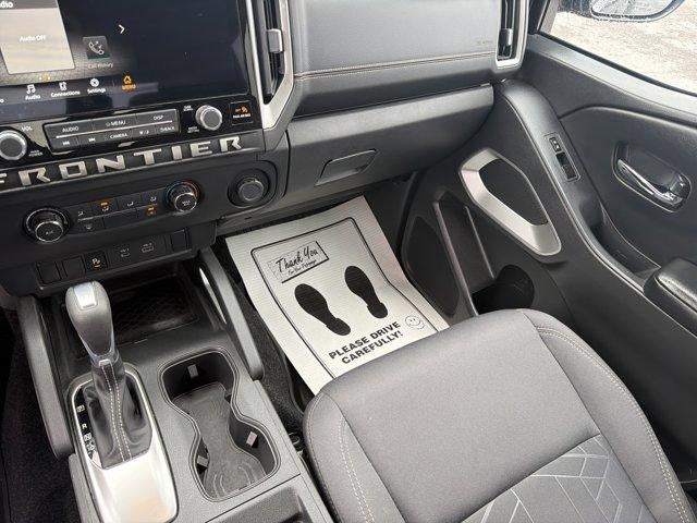 2025 Nissan Frontier Crew Cab 4x4 SV