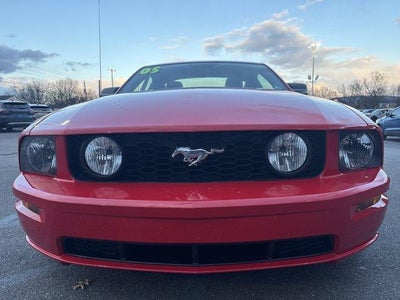 2005 Ford Mustang GT Deluxe