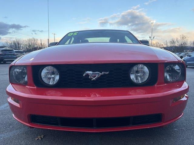 2005 Ford Mustang GT Deluxe