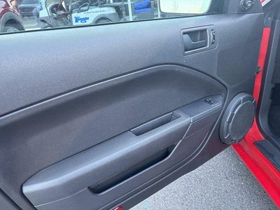 2005 Ford Mustang GT Deluxe