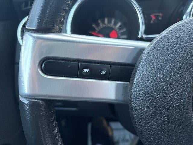 2005 Ford Mustang GT Deluxe