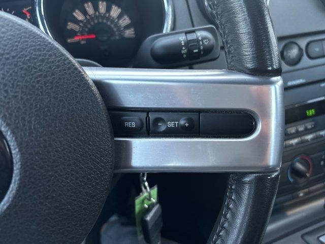 2005 Ford Mustang GT Deluxe