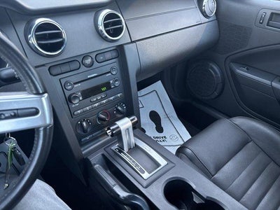 2005 Ford Mustang GT Deluxe