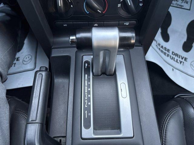 2005 Ford Mustang GT Deluxe