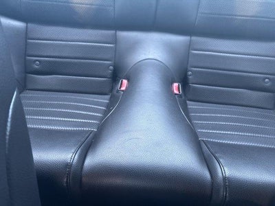 2005 Ford Mustang GT Deluxe