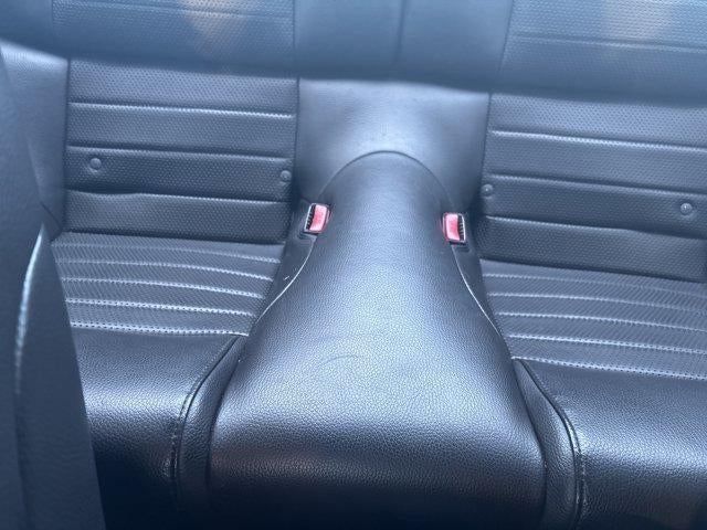 2005 Ford Mustang GT Deluxe