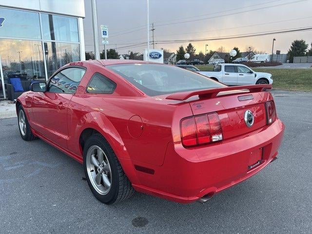 2005 Ford Mustang GT Deluxe