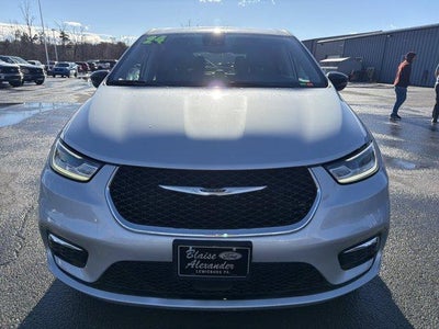 2024 Chrysler Pacifica Touring L FWD