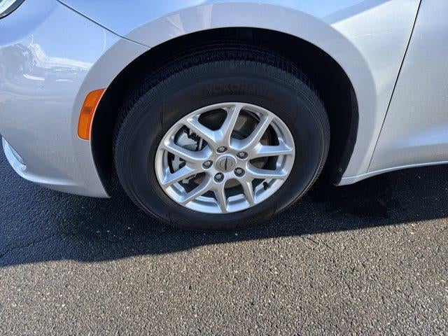 2024 Chrysler Pacifica Touring L FWD