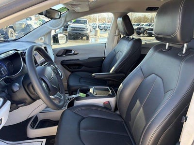 2024 Chrysler Pacifica Touring L FWD