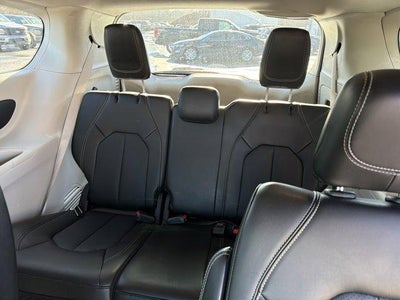 2024 Chrysler Pacifica Touring L FWD