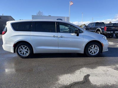 2024 Chrysler Pacifica Touring L FWD