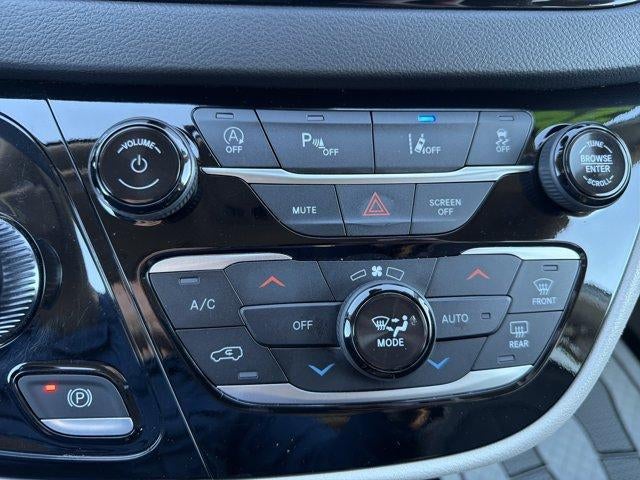 2024 Chrysler Pacifica Touring L FWD