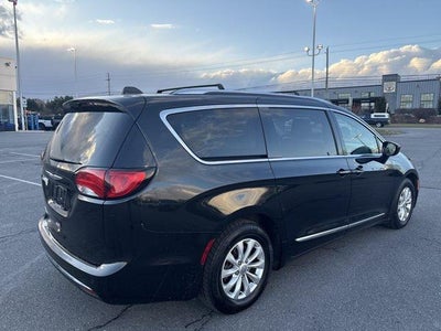 2018 Chrysler Pacifica Touring L FWD
