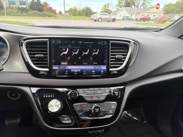 2025 Chrysler Pacifica Select FWD