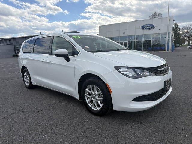 2023 Chrysler Voyager LX FWD