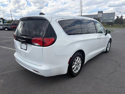 2023 Chrysler Voyager LX FWD