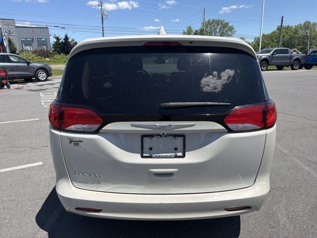 2017 Chrysler Pacifica Touring FWD