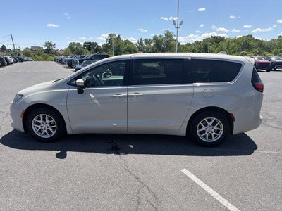 2017 Chrysler Pacifica Touring FWD