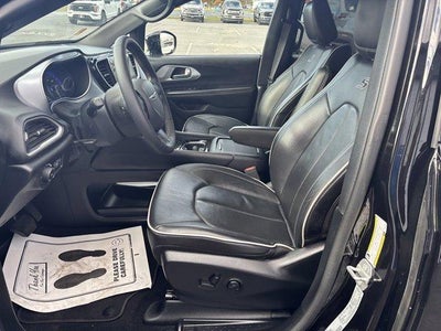 2025 Chrysler Pacifica Limited FWD