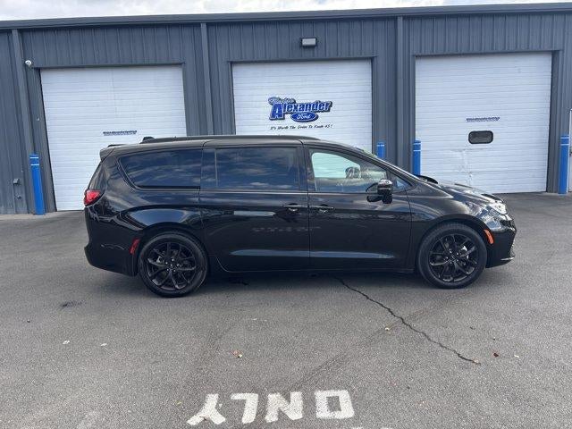 2025 Chrysler Pacifica Limited FWD