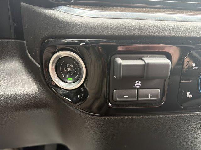 2025 Chevrolet Silverado 1500 Crew Cab Short Box 4-Wheel Drive LT 1LT