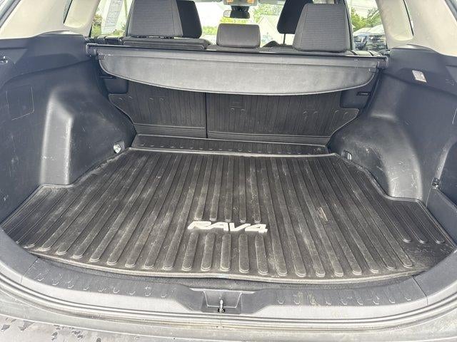 2020 Toyota RAV4 LE AWD (Natl)