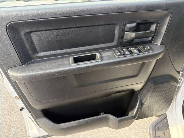 2015 RAM 3500 4WD Crew Cab 8 Ft Box Tradesman