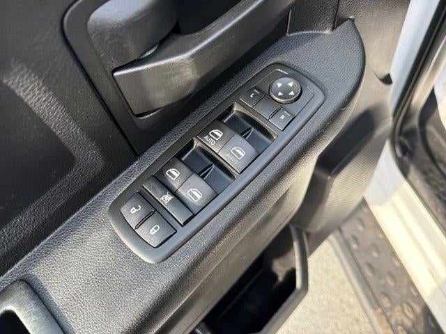 2015 RAM 3500 4WD Crew Cab 8 Ft Box Tradesman