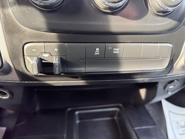 2015 RAM 3500 4WD Crew Cab 8 Ft Box Tradesman