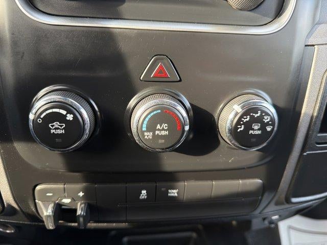 2015 RAM 3500 4WD Crew Cab 8 Ft Box Tradesman