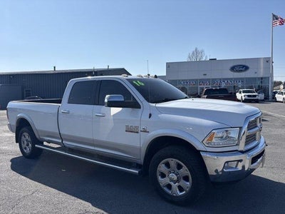 2016 RAM 3500 4WD Crew Cab 8 Ft Box Laramie